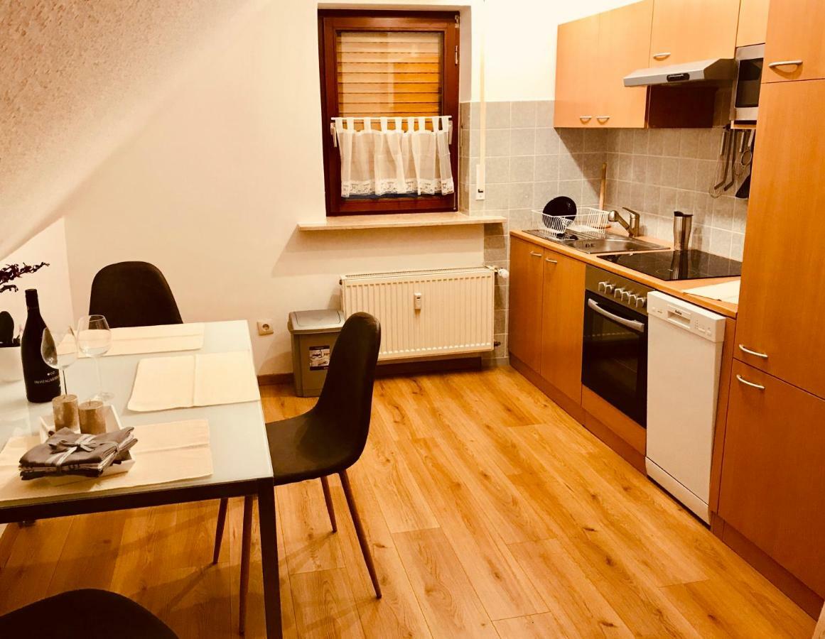 Grosses 1-Zimmer Wohlfuhl-Appartement Rednitzhembach Buitenkant foto