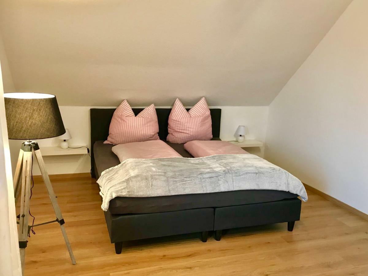 Grosses 1-Zimmer Wohlfuhl-Appartement Rednitzhembach Buitenkant foto